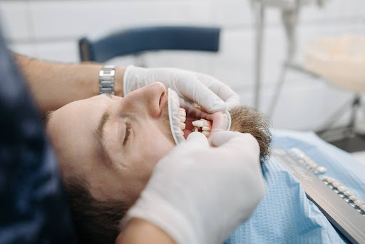 Apa Itu Scaling Gigi Tujuan Manfaat Biaya Dan Prosedur Putih Dental Center 